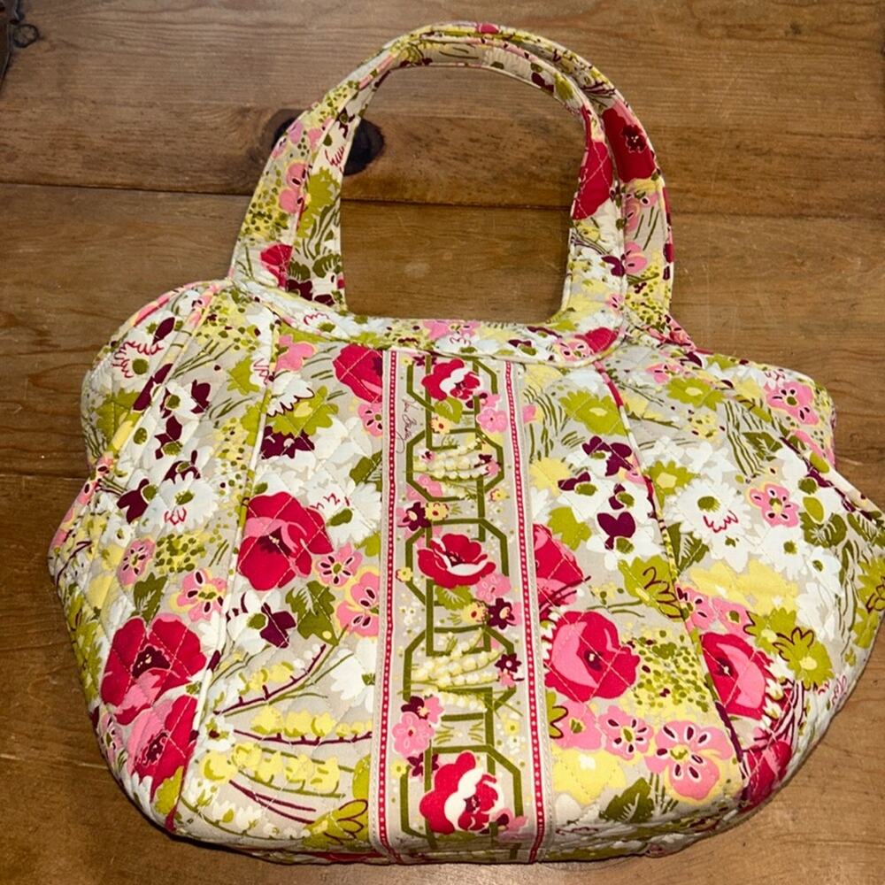 Woman’s Vera Bradley Floral Patchwork Make me Blush Hobo Shoulder Bag